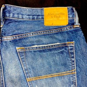 Used Abercrombie Fitch ripped Blue Jean . Size 34\32
